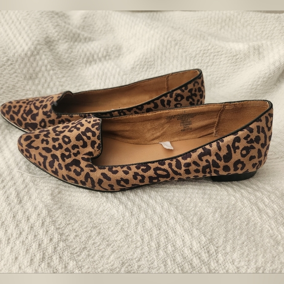 Leopard print women's flats size 7 - Picture 4 of 6